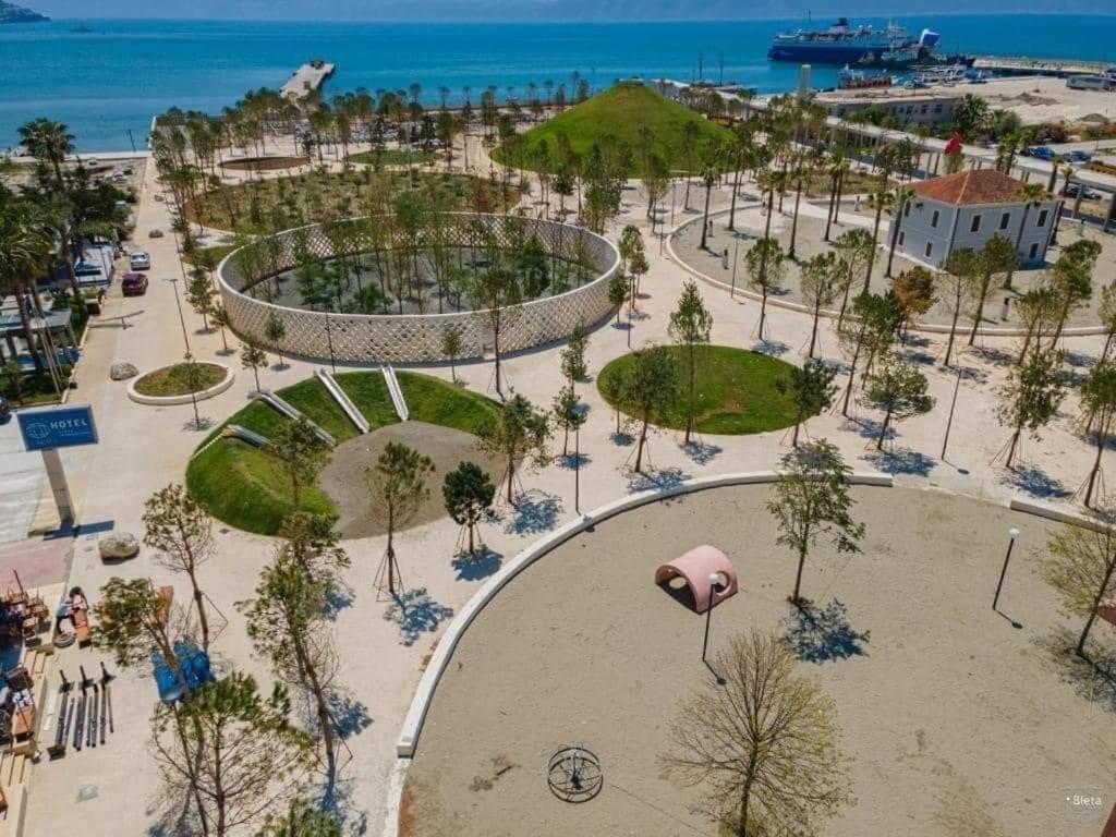 Lovely Place. Close To Beach & Boulevard Vlorë Esterno foto
