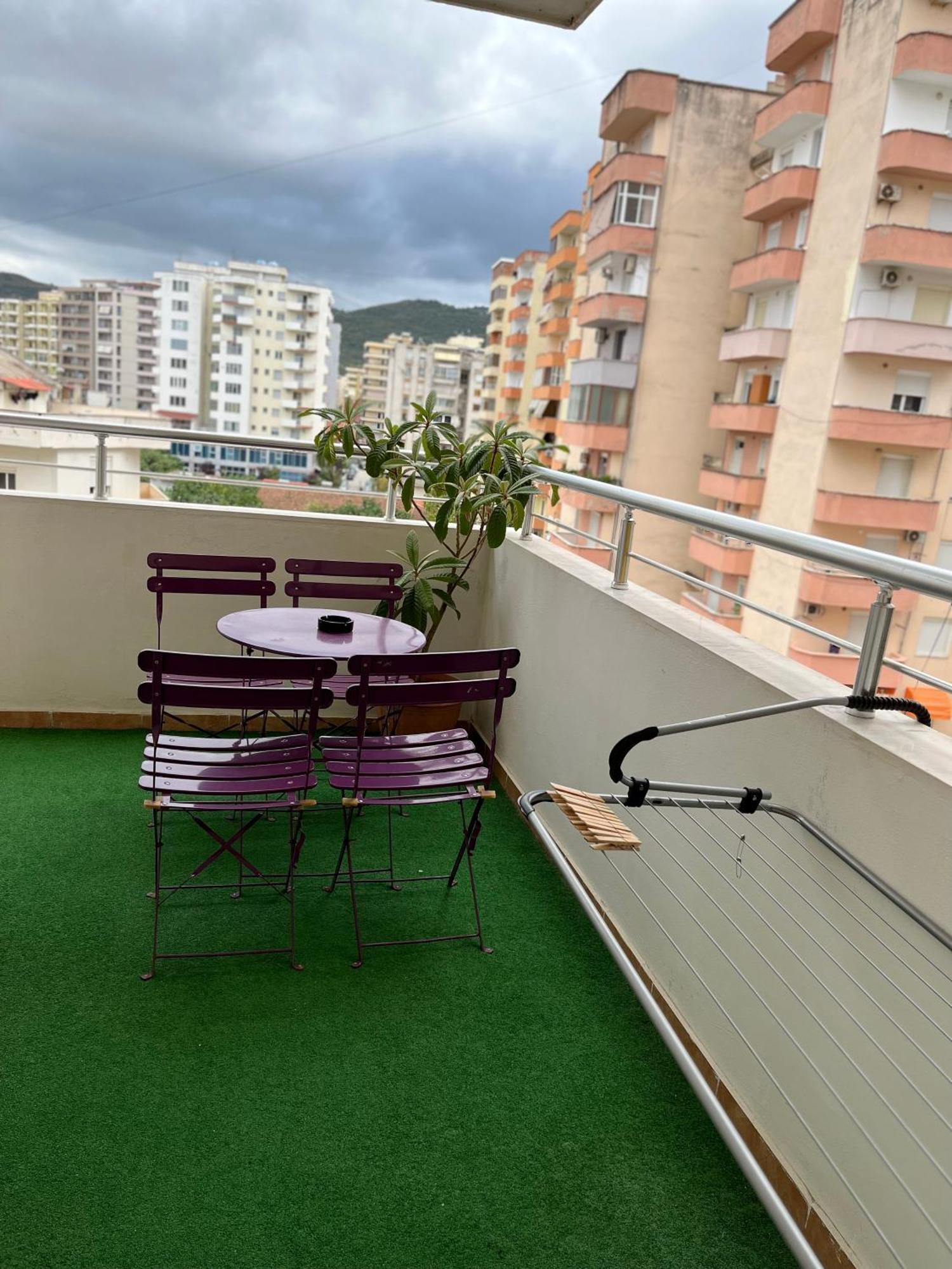 Lovely Place. Close To Beach & Boulevard Vlorë Esterno foto