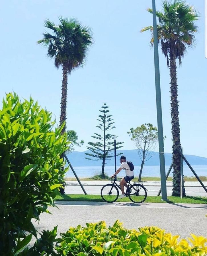Lovely Place. Close To Beach & Boulevard Vlorë Esterno foto