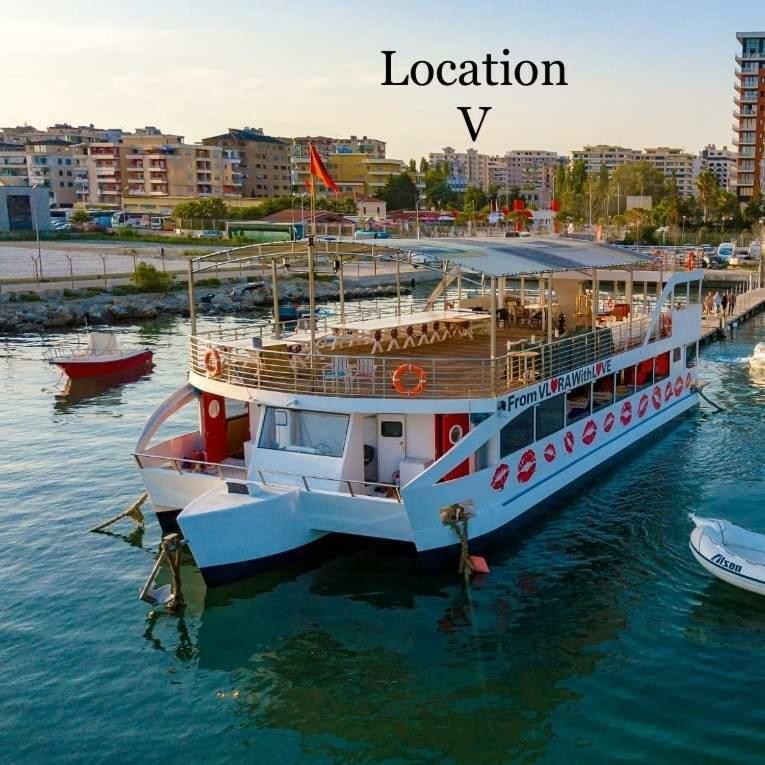 Lovely Place. Close To Beach & Boulevard Vlorë Esterno foto
